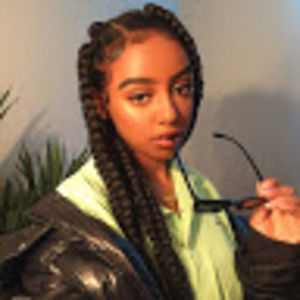 Meet your Posher, Delina